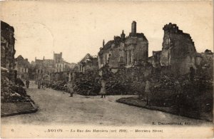 CPA Noyon- La rue des Merciers FRANCE (1020548)