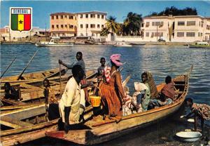 B91319 senegal pirogues a saint louis types folklore africa