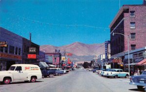 WINNEMUCCA, NV Street Scene Hotel Humboldt Highway 40 c1960s Vintage Postcard