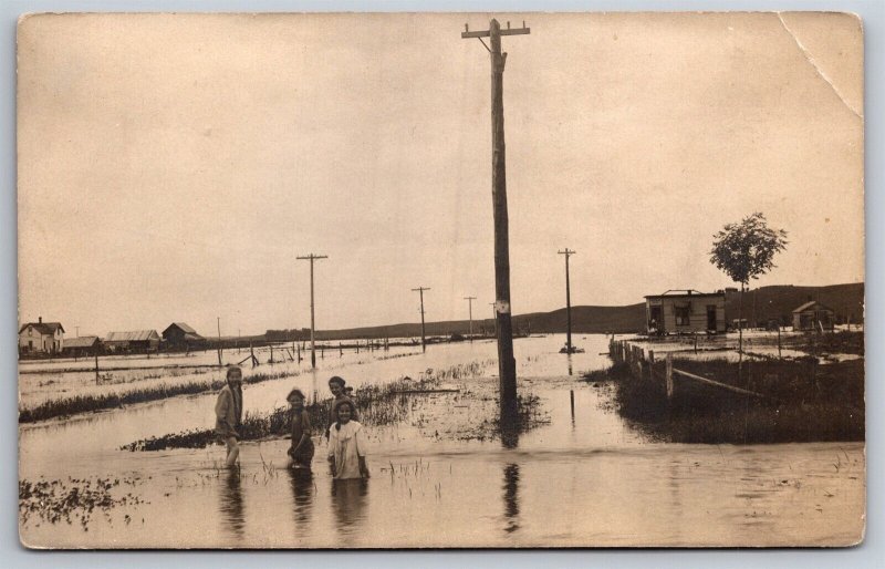 RPPC Heavy Rains Flooded Waters Disaster C1910 Montrose SD Postcard U26