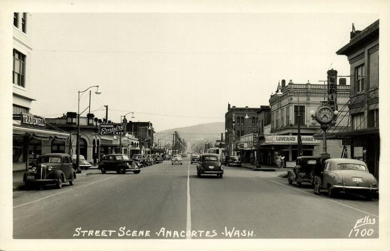 Anacortes, Wash., Street Scene, Empire Cafe, Tradewell, Cars (1940s) Ellis RPPC