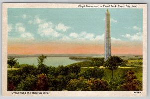 Sioux City Iowa Floyd Monument in Floyd Park Postcard A27