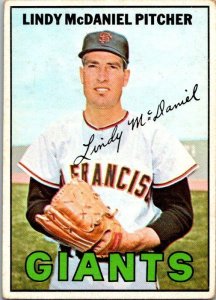 1967 Topps Baseball Card Lindy McDaniel San Francisco Giants sk2222