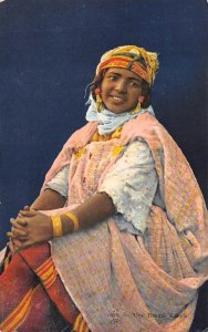 UNE BEAUTE KABYLE AFRICA WOMAN BLACK AMERICANA POSTCARD (c.1920s)