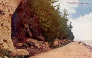 MI - Mackinac Island. Devil's Kitchen