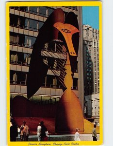 Postcard Picasso Sculpture, Chicago Civic Center - Chicago, Illinois