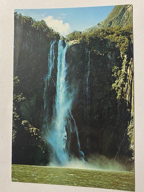 POSTED  PICTURE POSTCARD NEW ZEALAND - STIRLING FALLS MILFORD SOUND  (KK4158) 