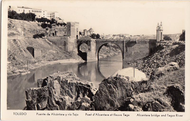 SPAIN TOLEDO ALCANTARA BRIDGE AND TAGUS RIVER