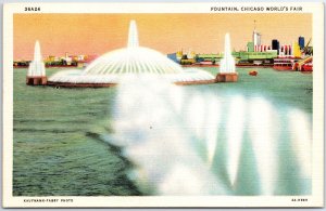 VINTAGE POSTCARD FOUNTAIN SCENE AT THE CHICAGO WORLD'S FAIR 1933