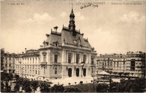 CPA Levallois Perret Hotel de Ville et Jardin (1315285)