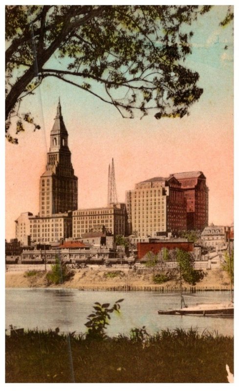 Connecticut   Hartford  ,  Travelers Tower seen from East Side of Connecticut...