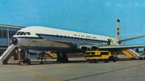 Vintage Postcard Comet 4 Jetliner Royal Air Force Transport Command Raf Lyneham