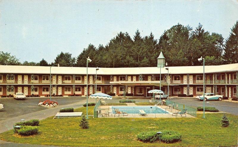 Fairmont West Virginia WV 1960s Postcard Fairmont Motor Lodge Pool Cars