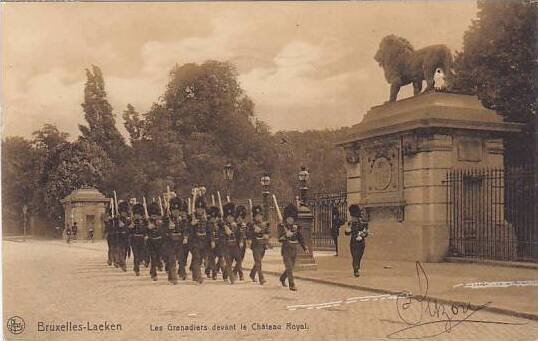 Belgium Brussels Laeken Les Grenadiers devant le Chateau Royal 1908