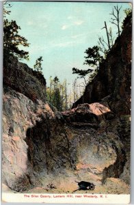 Silex Quarry, Lantern Hill Near Westerly RI Vintage Postcard V26