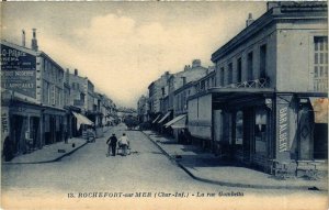 CPA ROCHEFORT-sur-MER (Char.-Inf.) - La rue Gambetta (976109)