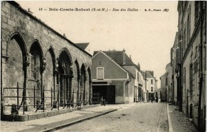 CPA BRIE-COMTE-ROBERT - Rue des Halles (292510)