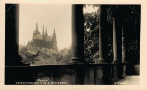 Czech Republic Praha Velechram sv. Vita s Belvederu Prague RPPC 06.42