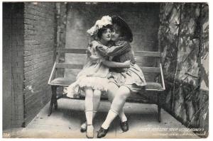 FRIENDS LOVERS LESBIANS 1908 POSTCARD LOVE YOUR LITTLE HONEY 