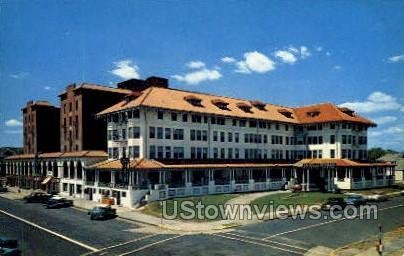 Lareine Bradley Hotel in Bradley Beach, New Jersey