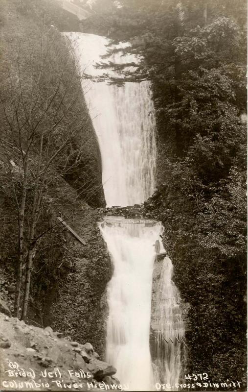 OR - Columbia River Highway. Bridal Veil Falls.   *RPPC