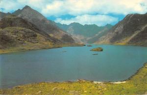 B104055 loch coruisk in the heart of the cuillins isle of skye    scotland