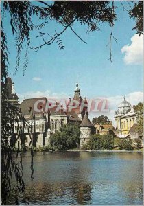 Modern Postcard Budapest City Park Vajdahunyed Castle (Agricultural Museum)