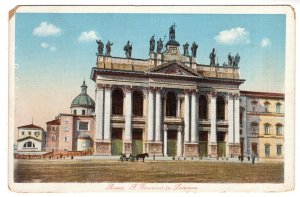 Many Roman Statues of Buliding Roof, Rome Italy