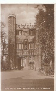 Cambridgeshire Postcard - The Great Gate - Trinity College - RP - Ref 19841A