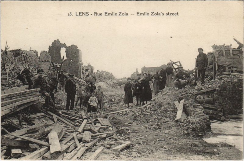 CPA LENS-Rue Emile Zola (44191)