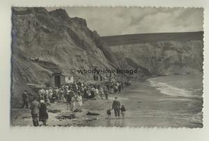 iw0001 - Sand Collecting at Alum Bay Isle of Wight - postcard by Dean