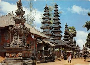 B89877 island of bali the sacred meru s from taman ayun temple indonesia