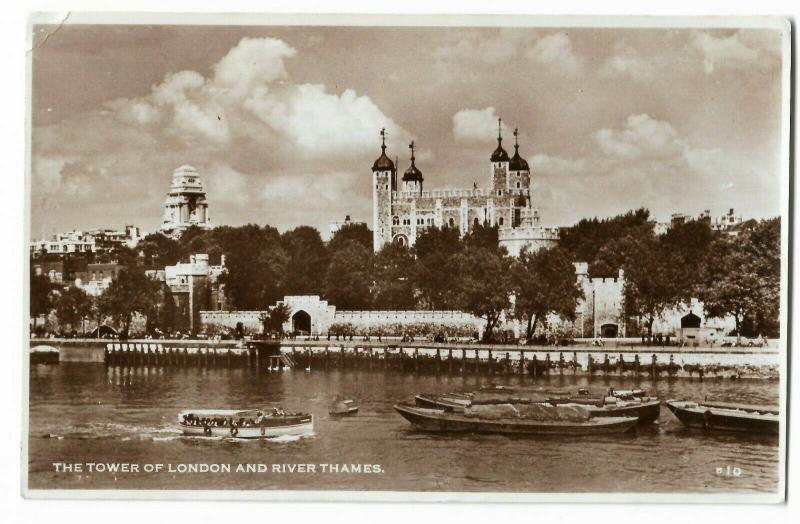 UK The Tower of London And River Thames 01.15