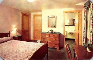 New Hampshire Goffs Falls The Elms Typical Double Bed Room
