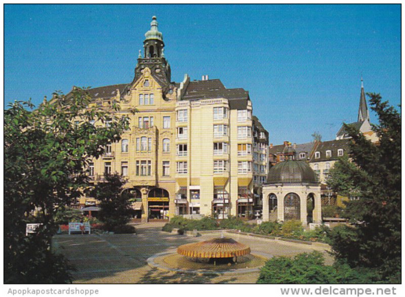 Germany Wiesbaden Kranzplatz mit Kochbrunnen