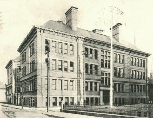 C.1900-06 West Side High School, Providence, R. I. Vintage Postcard P87