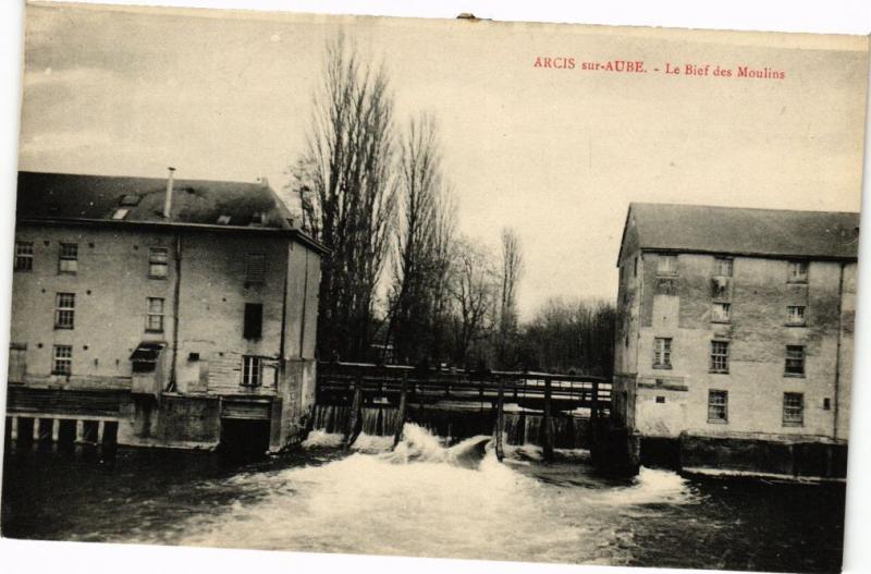 CPA ARCIS-sur-AUBE - Le Bief des moulins (197222)