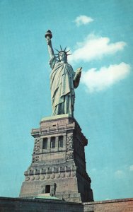 Vintage Postcard 1966 Liberty Island in New York Bay Statue of Liberty N.Y.