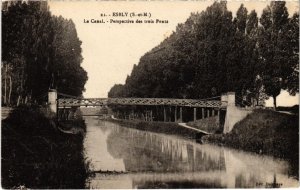 CPA Esbly Le Canal Perspective des trois Ponts (1269104)
