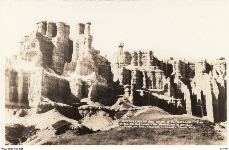 RP: BADLANDS , South Dakota , 1920-30s ; Amphitheatre of the Wilds , In Castl...