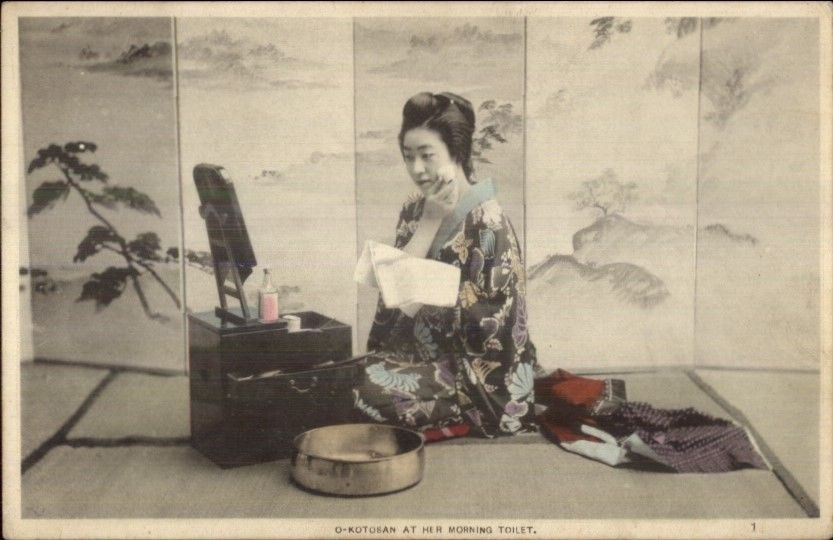 Beautiful Japanese Geisha Woman Makeup Morning Toilet C1910 - 