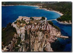 Modern Postcard La Cote des Maures Bormes les Mimosas (Var) The Fort of Brega...