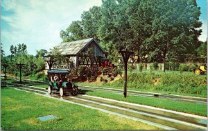 VINTAGE POSTCARD COVERED BRIDGE AND HANSON AUTO SIX FLAGS OVER GEORGIA ATLANTA