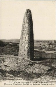 CPA TREGASTEL Plage - Le Menhir (1166109)