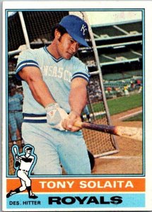 1976 Topps Baseball Card Tony Solaita Kansas City Royals sk13586