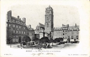 CPA RODEZ - La Place de la Cite et la Cathédrale (109462)