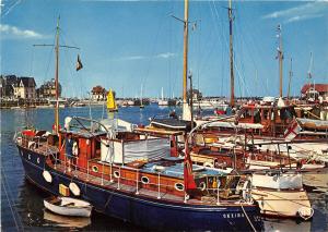 Br31665 Trouville Deauville le bassin des yachts france