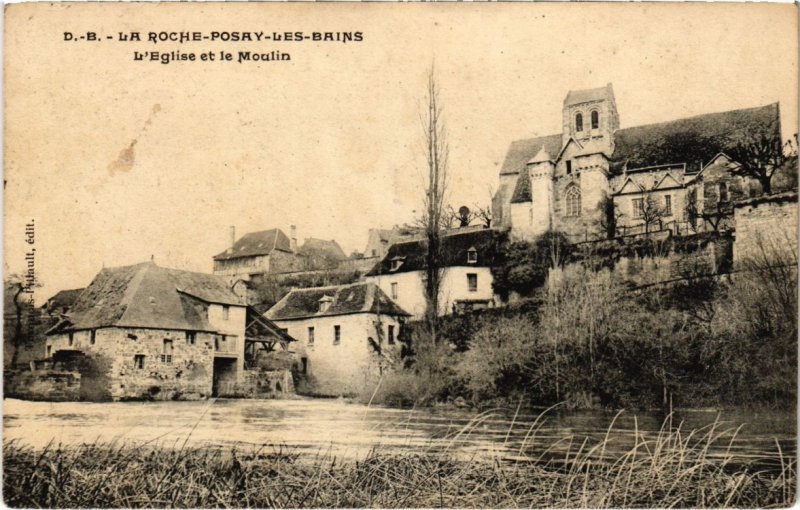 CPA La Roche Posay-les-Bains - L'Eglise et le Moulin (111800)