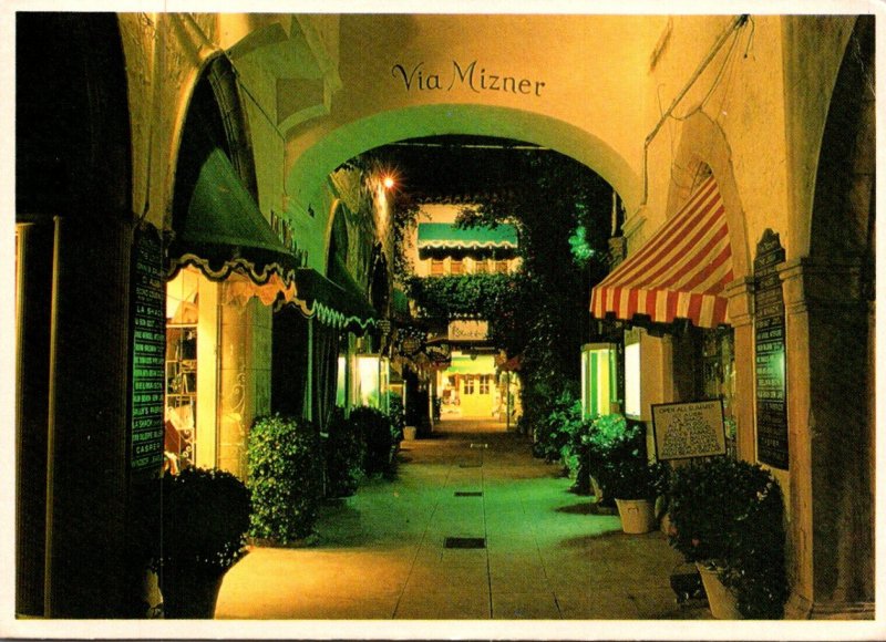 Florida Palm Beach Via Mizner Exclusive Shopping Area