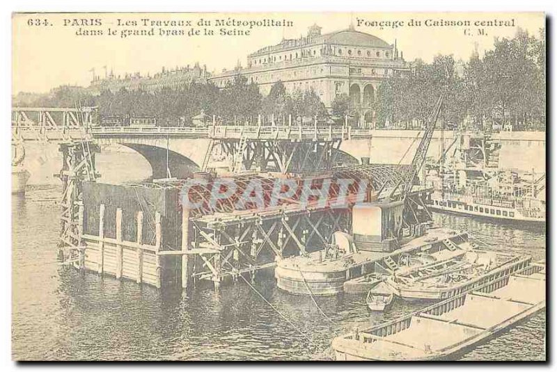 The work needed REPRO Paris the Metropolitan in the great arm of the Seine Metro